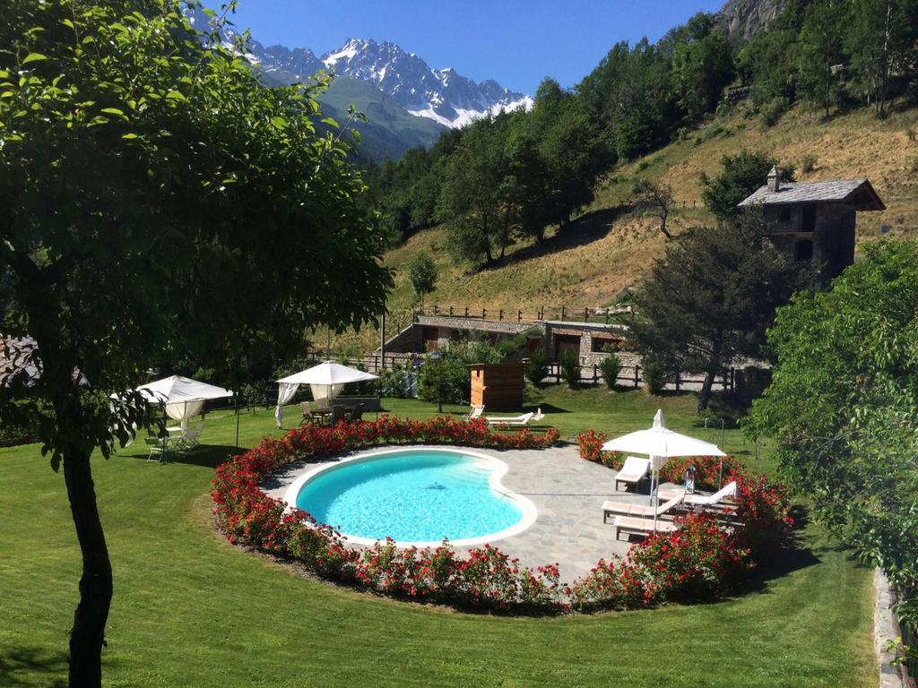 Le Petit Relais Hotel Valpelline Exterior foto